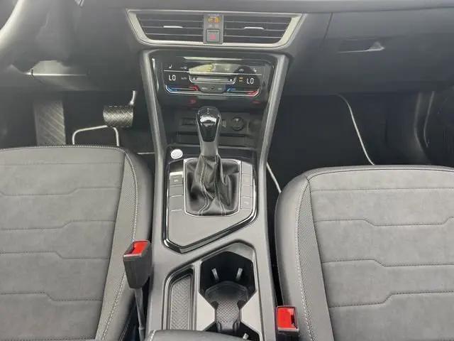 2026 Volkswagen Taos SE Black