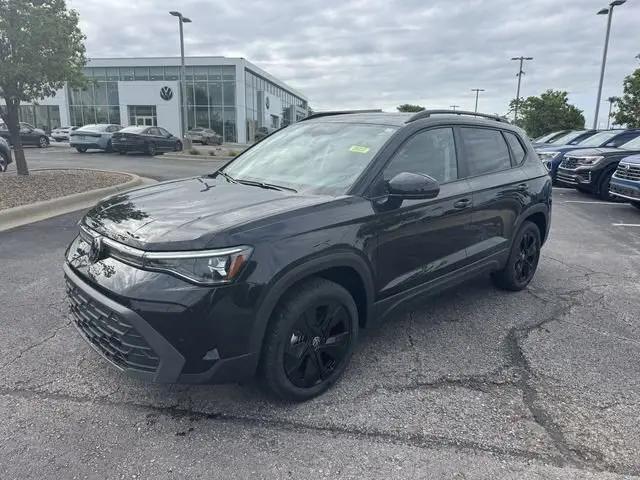 2026 Volkswagen Taos SE Black for sale in Lee's Summit, MO