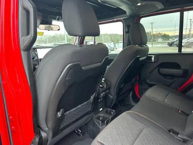 2024 Jeep Gladiator Sport