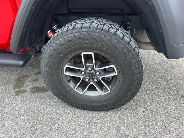 2024 Jeep Gladiator Sport