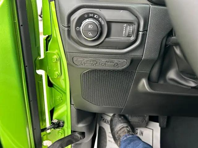 2026 Jeep Gladiator Sport