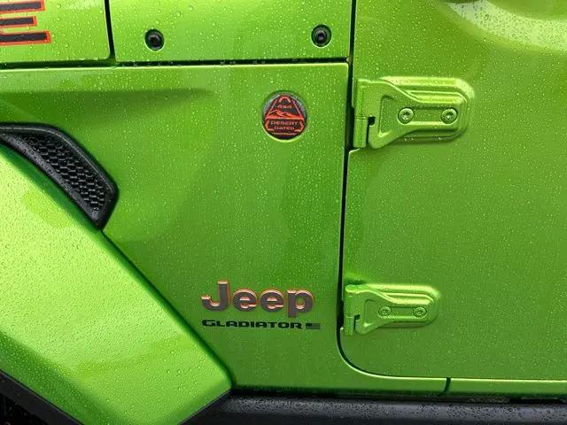 2026 Jeep Gladiator Sport