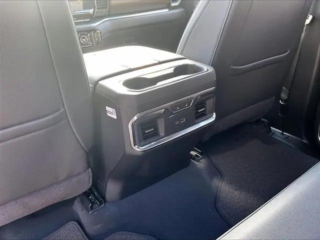 2026 Chevrolet Silverado 3500HD Crew Cab, Long Bed, High Country Dual Rear Wheel, RWD