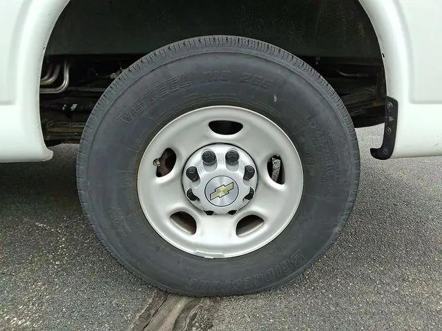 2023 Chevrolet Express Passenger RWD 3500 Extended Wheelbase LS