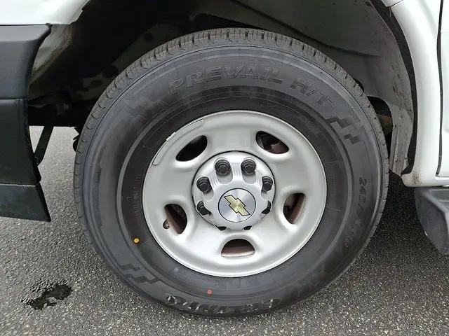2023 Chevrolet Express Passenger RWD 3500 Extended Wheelbase LS