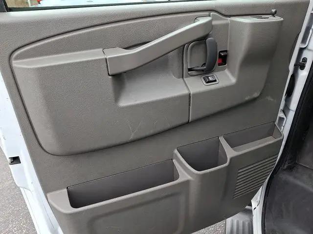 2023 Chevrolet Express Passenger RWD 3500 Extended Wheelbase LS