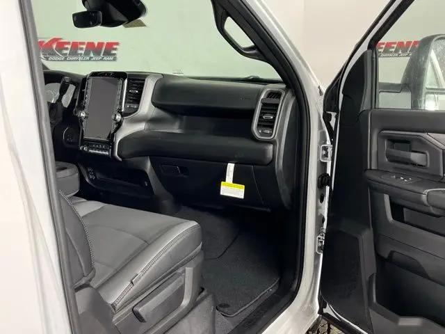 2026 Ram 3500 Tradesman Regular Cab 4x4 8' Box