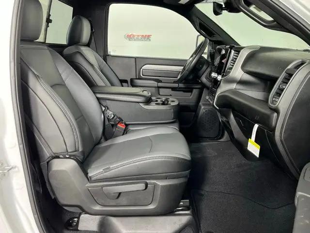 2026 Ram 3500 Tradesman Regular Cab 4x4 8' Box