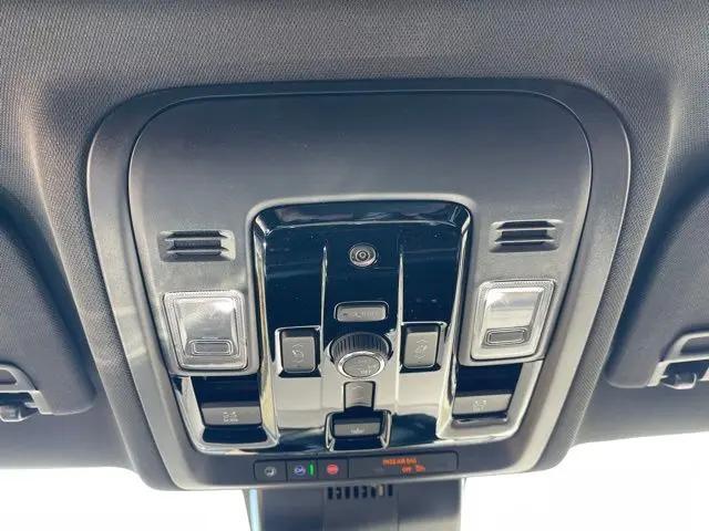 2026 Chevrolet Suburban RST, 4WD