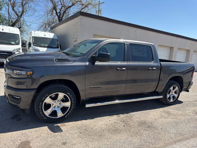 2026 RAM Ram 1500 RAM 1500 EXPRESS CREW CAB 4X4 57 BOX
