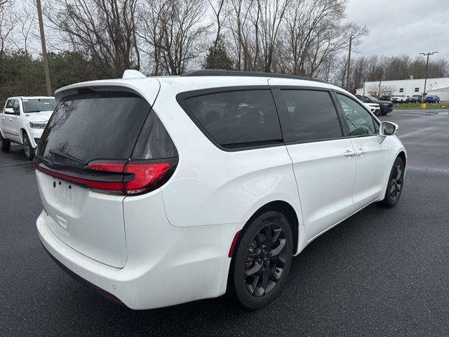 2021 Chrysler Pacifica Touring