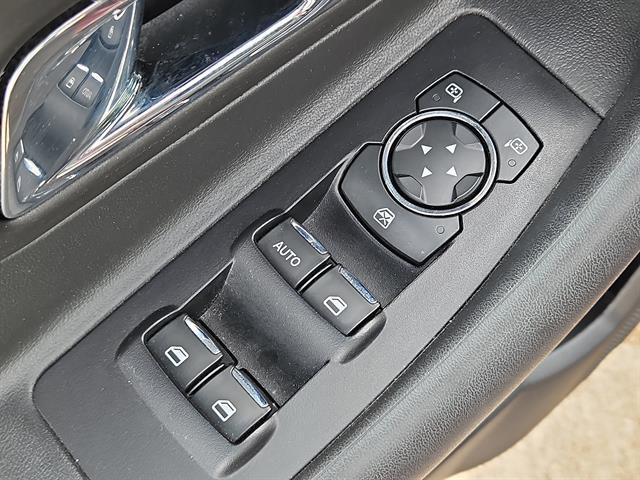 2018 Ford Taurus SEL