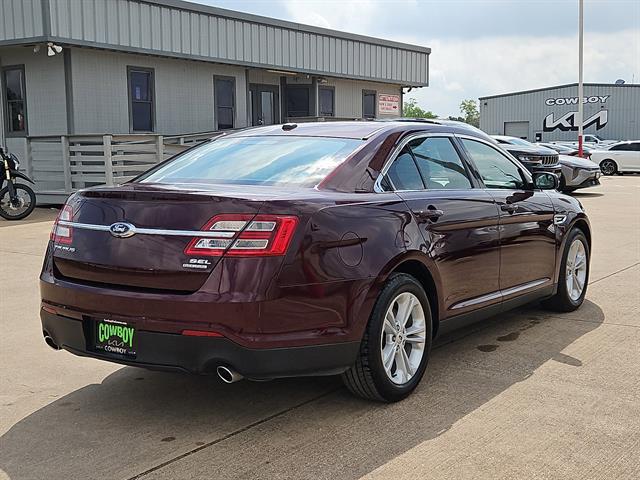 2018 Ford Taurus SEL