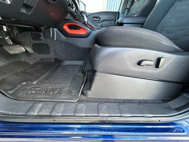 2023 Nissan Frontier Crew Cab PRO-4X 4x4