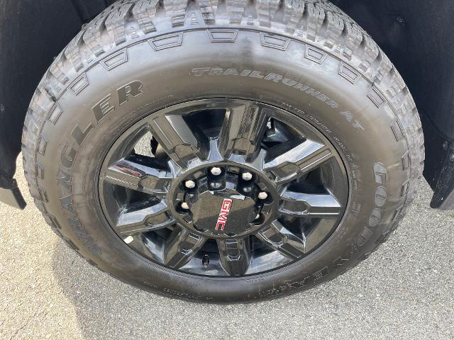 2026 GMC Sierra 2500HD Crew Cab, Standard Bed, AT4, 4WD
