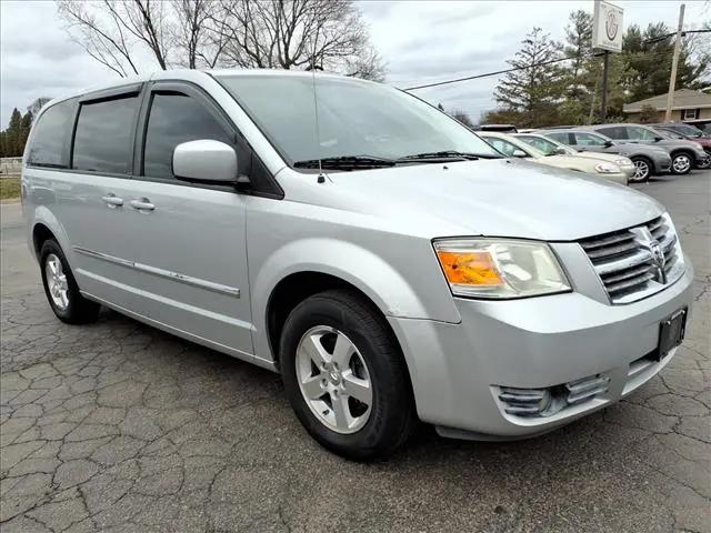 2008 Dodge Grand Caravan SXT for sale in Belvidere, IL