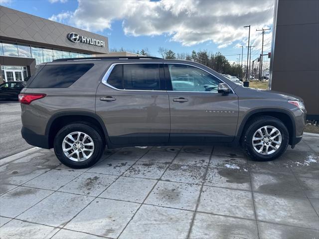 2020 Chevrolet Traverse AWD LT Cloth