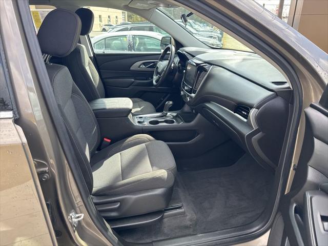 2020 Chevrolet Traverse AWD LT Cloth