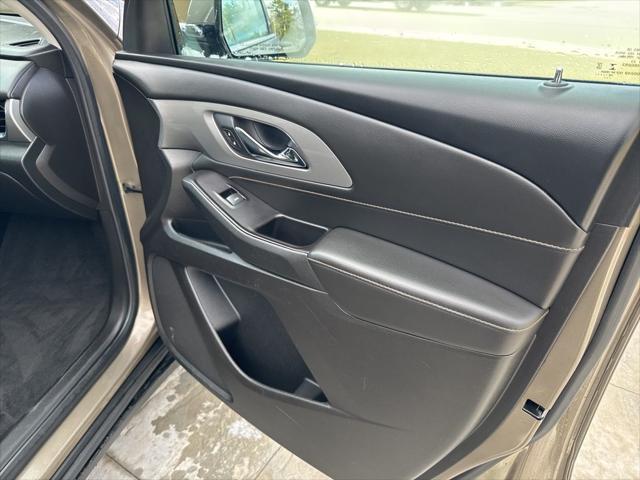 2020 Chevrolet Traverse AWD LT Cloth