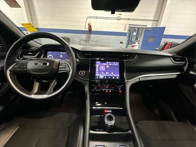 2025 Jeep Grand Cherokee L Altitude X 4x4