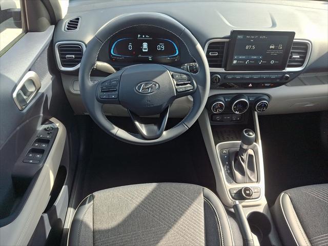2026 Hyundai Venue SEL w/Two-Tone Roof