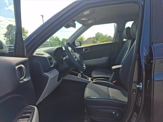 2026 Hyundai Venue SEL w/Two-Tone Roof