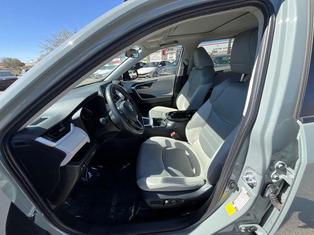 2020 Toyota RAV4 XLE Premium