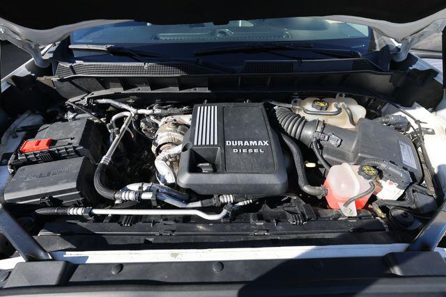 2021 Chevrolet Silverado 1500 2WD Crew Cab Short Bed LT