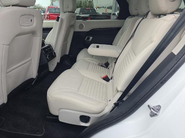 2025 Land Rover Discovery P300 S