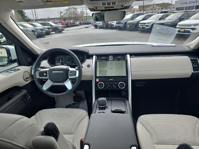2025 Land Rover Discovery P300 S