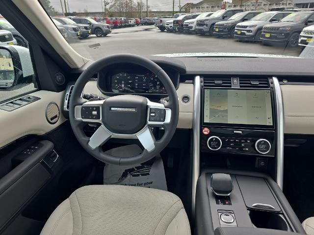 2025 Land Rover Discovery P300 S
