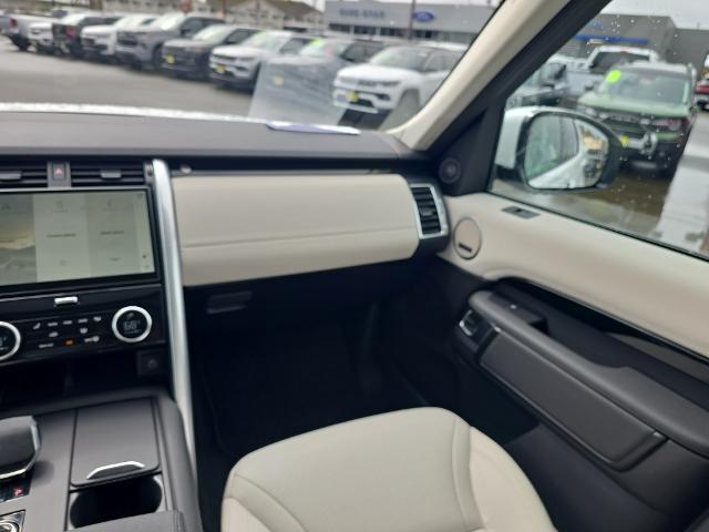 2025 Land Rover Discovery P300 S