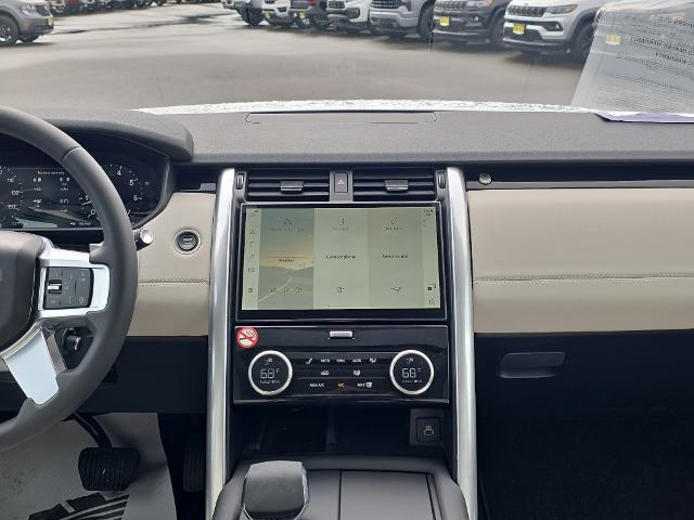 2025 Land Rover Discovery P300 S