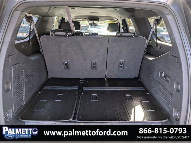 2022 GMC Yukon XL 4WD SLT
