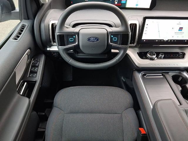 2025 Ford Expedition Active MAX