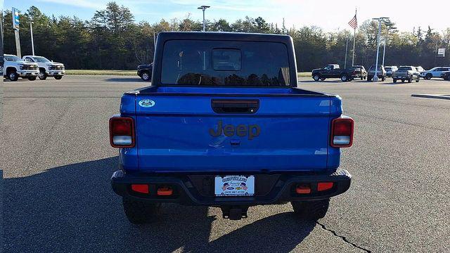 2022 Jeep Gladiator Sport