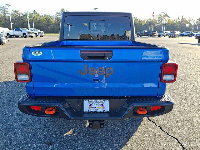 2022 Jeep Gladiator Sport