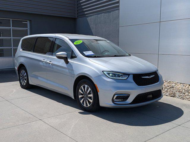 2023 Chrysler Pacifica Hybrid Touring L for sale in Lumberton, NC