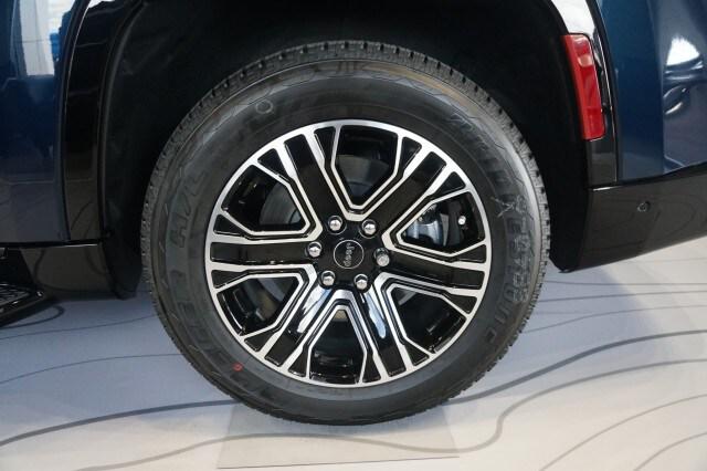 2026 Jeep Grand Wagoneer 4x2