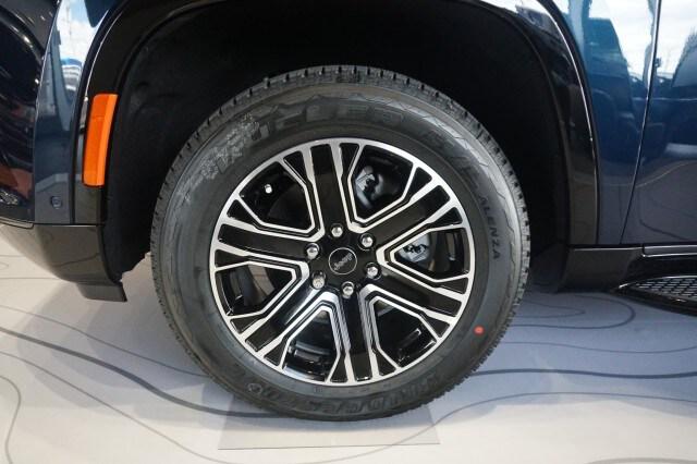 2026 Jeep Grand Wagoneer 4x2