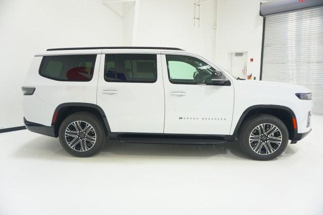 2026 Jeep Grand Wagoneer 4x2