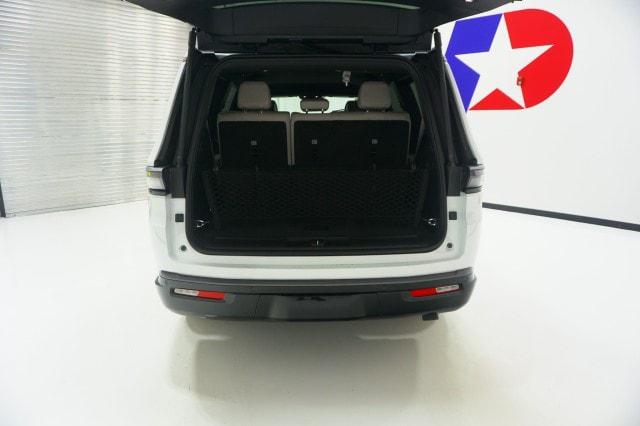 2026 Jeep Grand Wagoneer 4x2