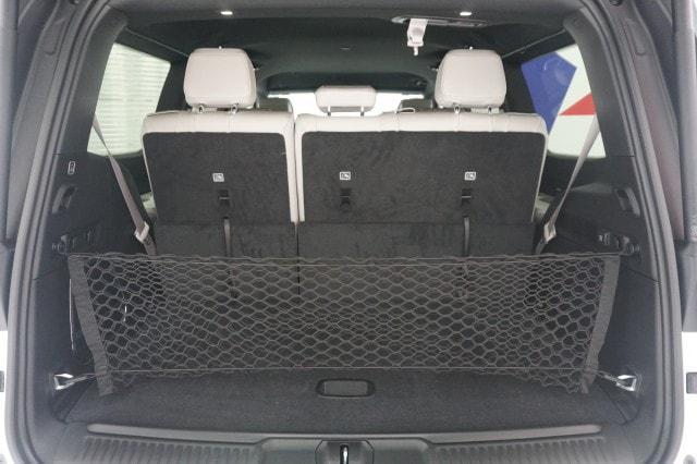 2026 Jeep Grand Wagoneer 4x2