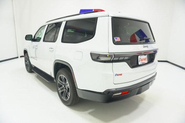 2026 Jeep Grand Wagoneer 4x2