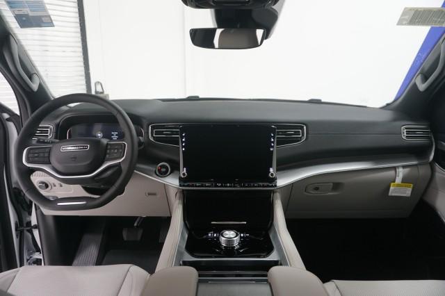 2026 Jeep Grand Wagoneer 4x2