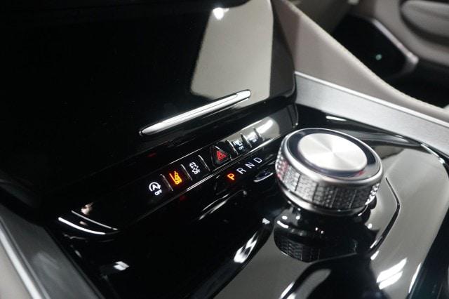 2026 Jeep Grand Wagoneer 4x2