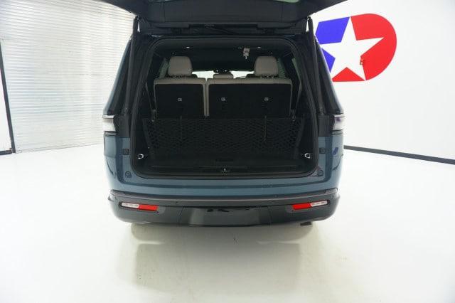 2026 Jeep Grand Wagoneer 4x2