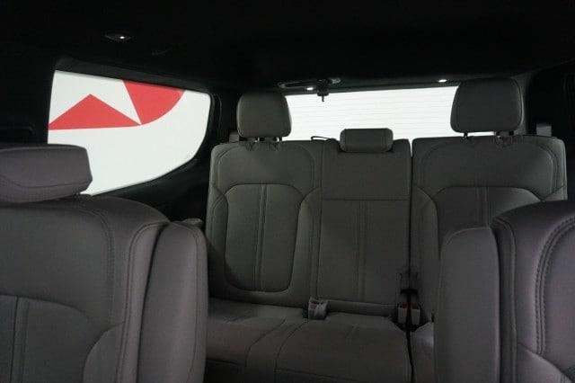 2026 Jeep Grand Wagoneer 4x2