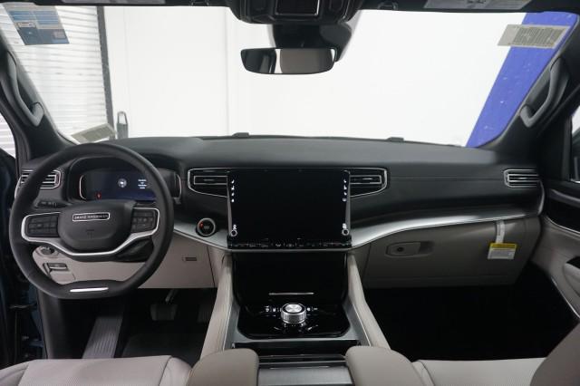 2026 Jeep Grand Wagoneer 4x2