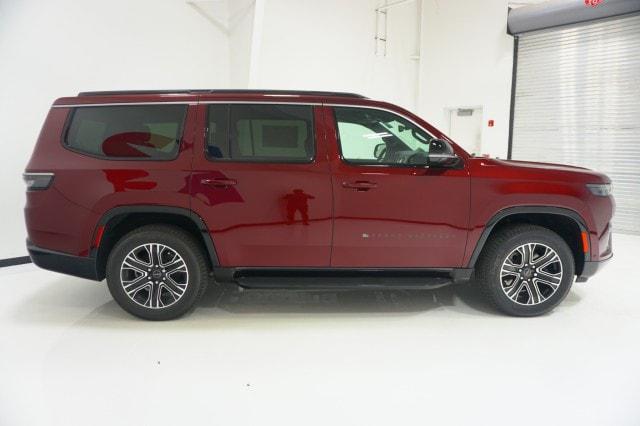 2026 Jeep Grand Wagoneer 4x2